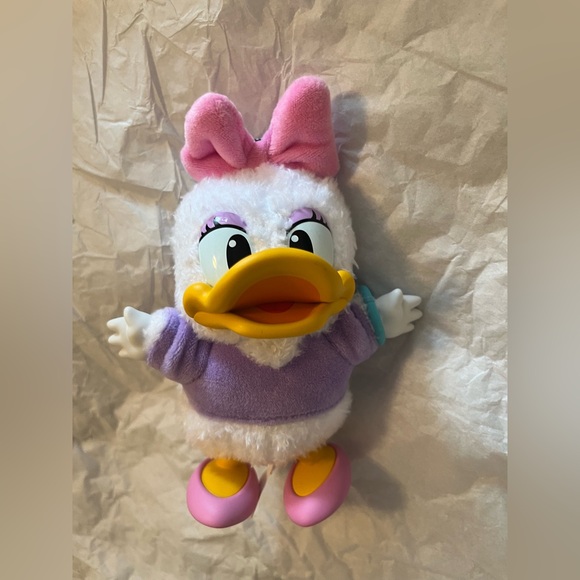 Disney Accessories - *CONFIRMED Daisy* Mickey & Friends Blind Box Plush Pendant Authentic